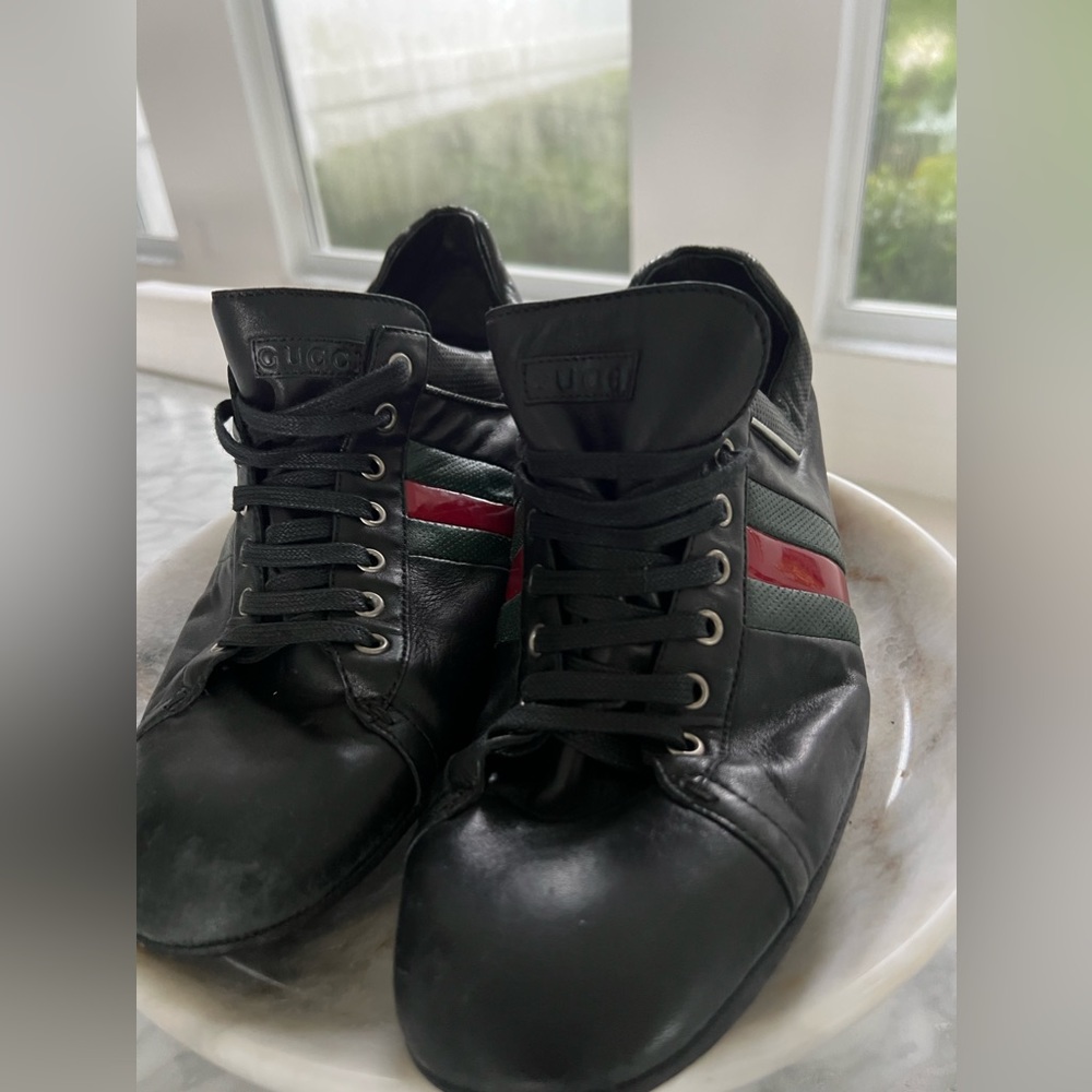 Gucci Sneakers - Picture 2 of 3